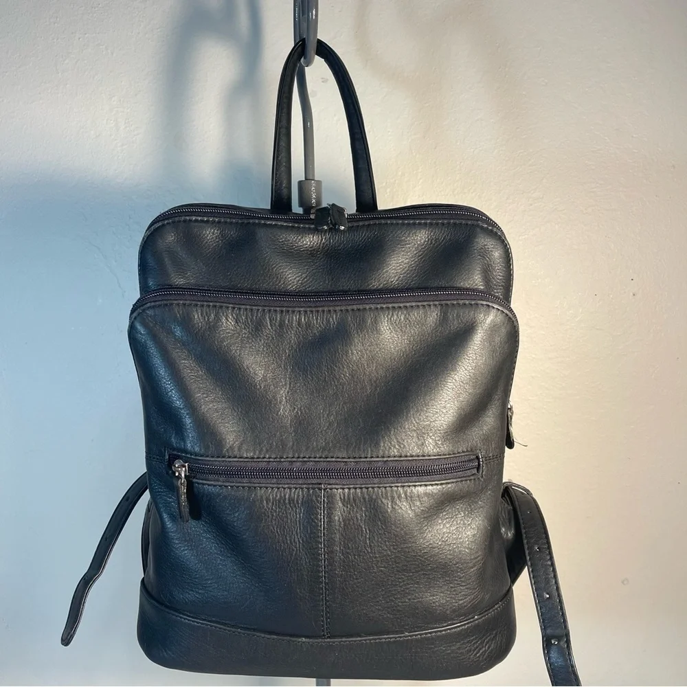 ili New York Black Leather Backpack Adjustable Strap Travel Work Bag Organizer